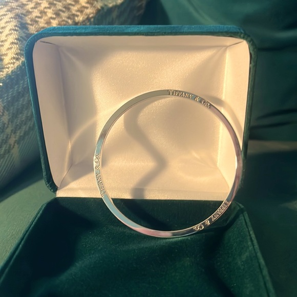 Tiffany & Co. Jewelry - AUTHENTIC Tiffany & Co. Silver bangle (larger size)